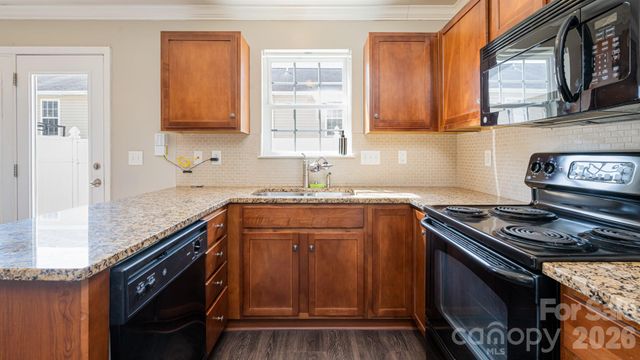 130 Lanceford Circle, Fletcher, NC 28732