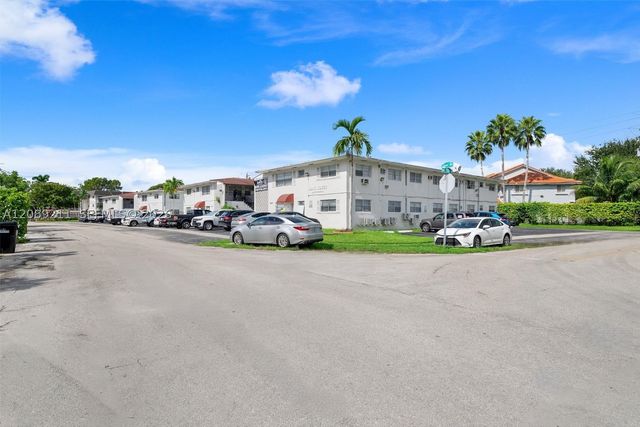 11625 Canal Dr 16 N, North Miami, FL 33181