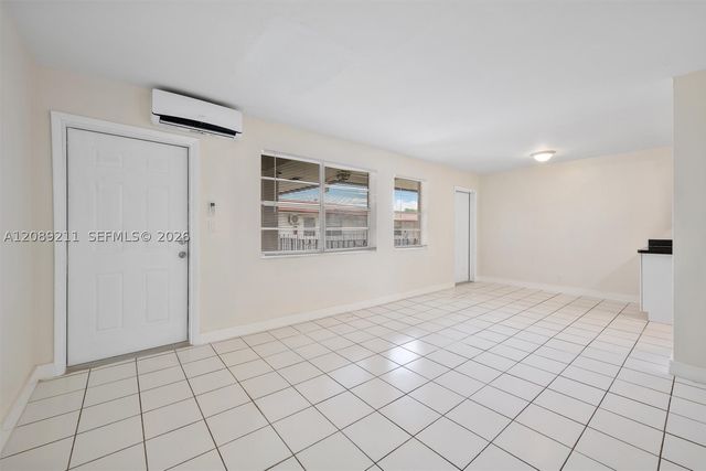 11625 Canal Dr 16 N, North Miami, FL 33181