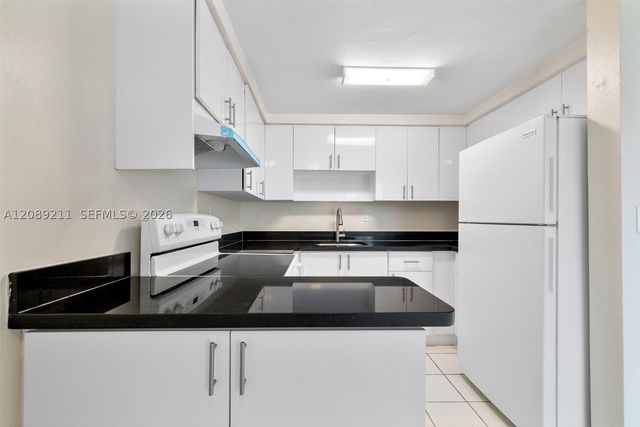 11625 Canal Dr 16 N, North Miami, FL 33181