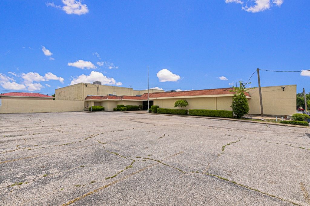 2615 Crockett Street, Greenville, TX 75401