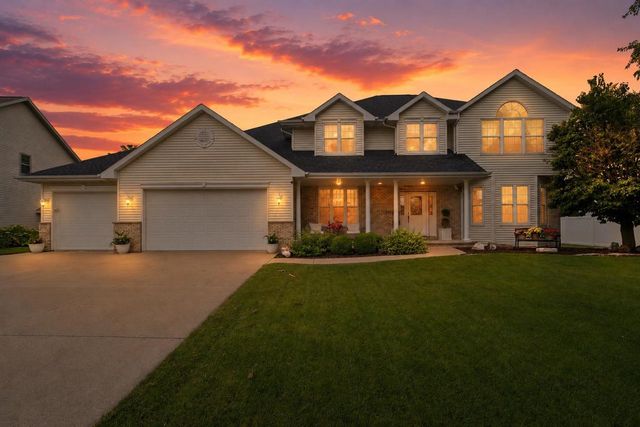 208 E APPLE CREEK ROAD, Appleton, WI 54913