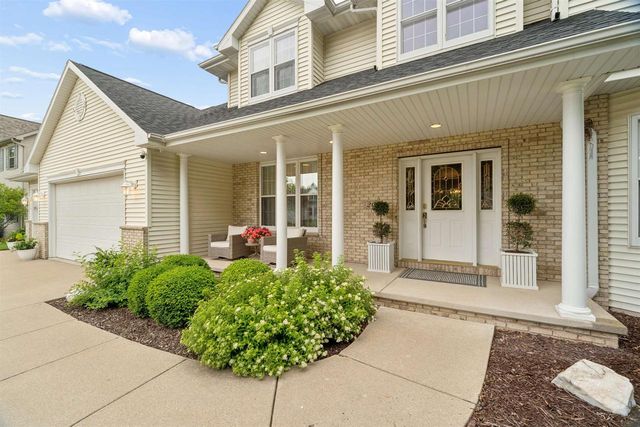 208 E APPLE CREEK ROAD, Appleton, WI 54913