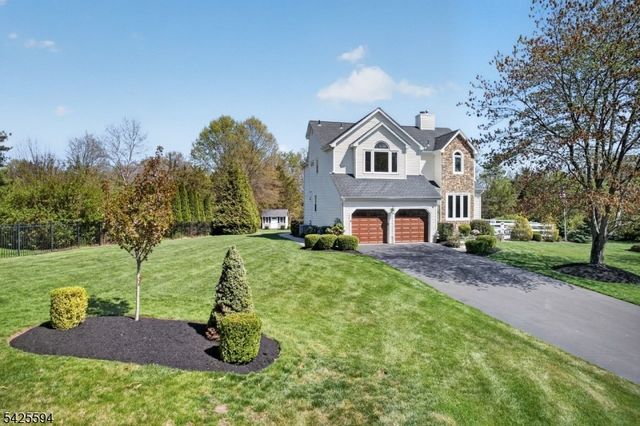 15 Sweney Ct, Hillsborough Twp., NJ 08844