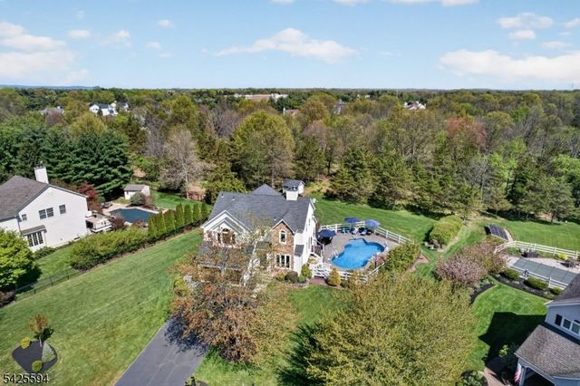 15 Sweney Ct, Hillsborough Twp., NJ 08844