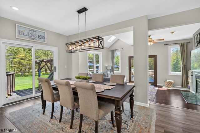 15 Sweney Ct, Hillsborough Twp., NJ 08844