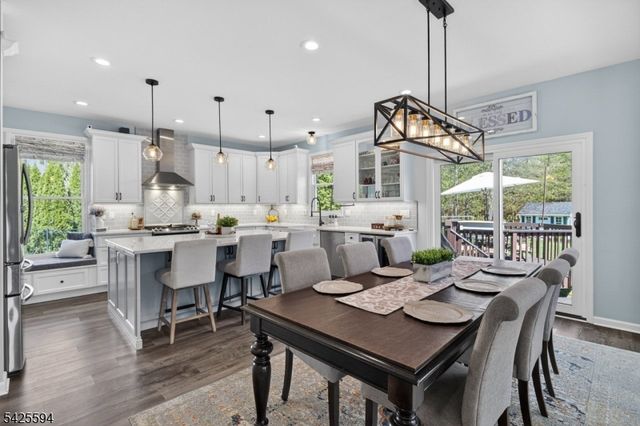 15 Sweney Ct, Hillsborough Twp., NJ 08844