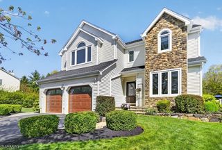 15 Sweney Ct, Hillsborough Twp., NJ 08844