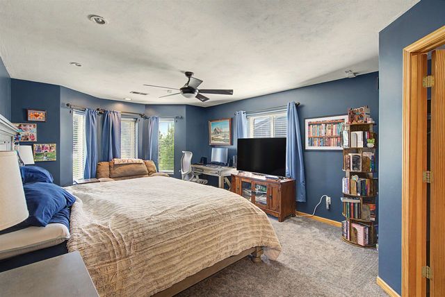 1112 Republic Cir, Salina, KS 67401