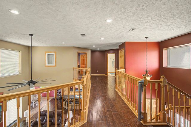 1112 Republic Cir, Salina, KS 67401