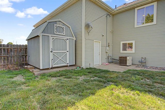 1112 Republic Cir, Salina, KS 67401