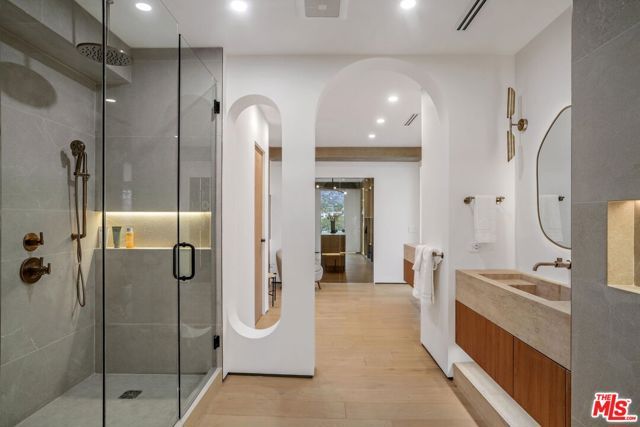 7135 Hollywood Boulevard PHE, Los Angeles, CA 90046