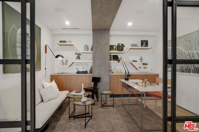 7135 Hollywood Boulevard PHE, Los Angeles, CA 90046