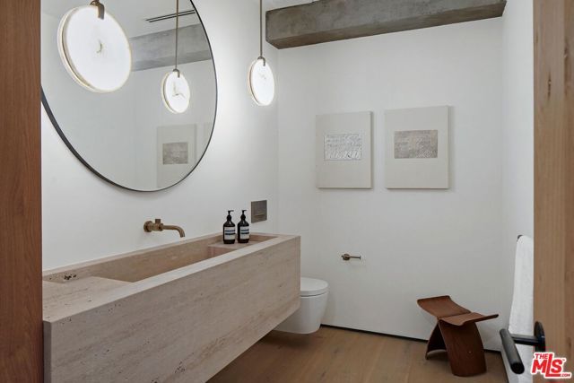 7135 Hollywood Boulevard PHE, Los Angeles, CA 90046