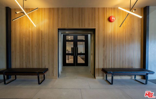 7135 Hollywood Boulevard PHE, Los Angeles, CA 90046