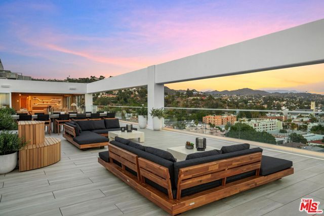 7135 Hollywood Boulevard PHE, Los Angeles, CA 90046