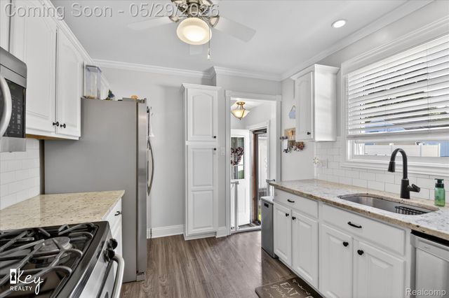 13187 Commonwealth Street, Southgate, MI 48195
