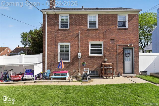 13187 Commonwealth Street, Southgate, MI 48195