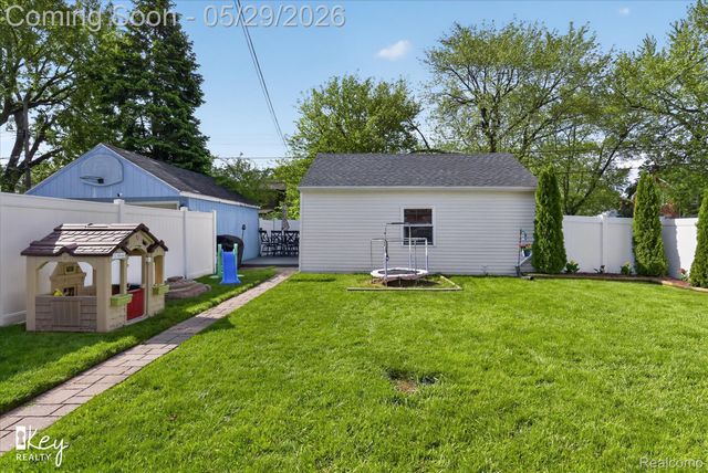 13187 Commonwealth Street, Southgate, MI 48195