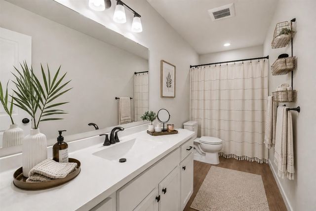 9369 Snow Valley Drive, Alto, MI 49302