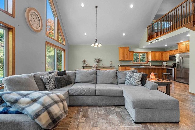 2277 J EDWARD COURT, Suamico, WI 54313