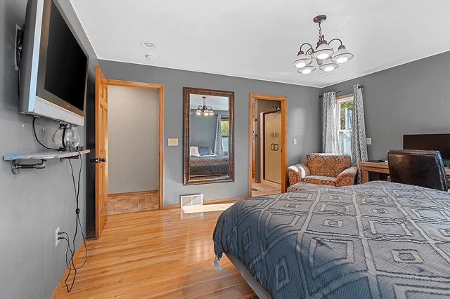 2277 J EDWARD COURT, Suamico, WI 54313