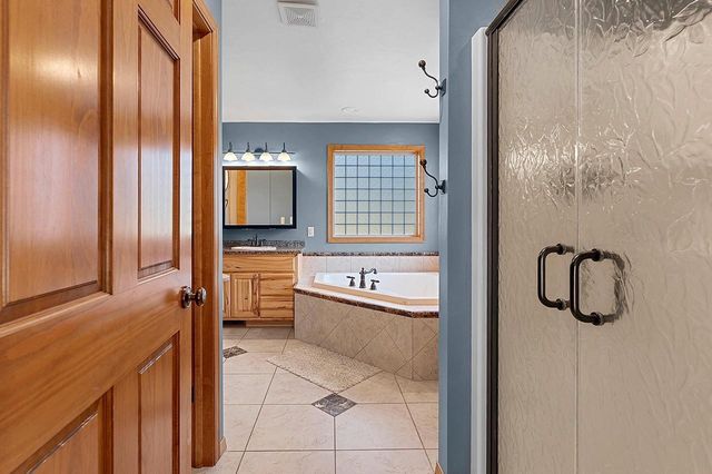2277 J EDWARD COURT, Suamico, WI 54313