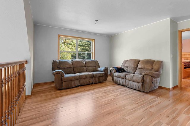 2277 J EDWARD COURT, Suamico, WI 54313
