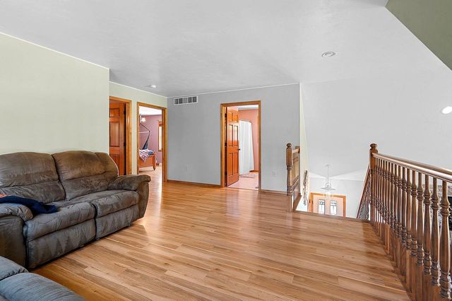 2277 J EDWARD COURT, Suamico, WI 54313