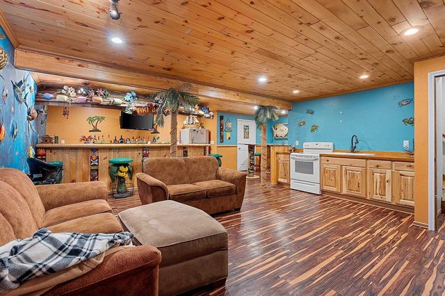 2277 J EDWARD COURT, Suamico, WI 54313