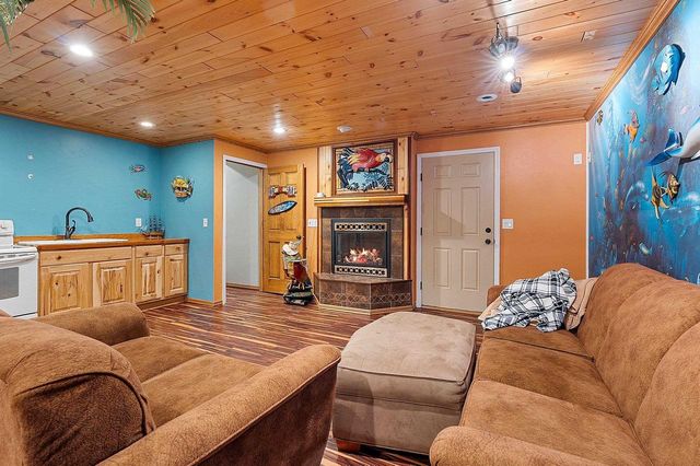 2277 J EDWARD COURT, Suamico, WI 54313
