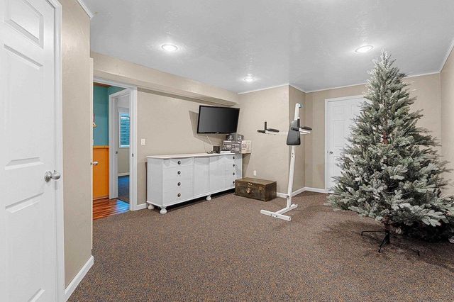 2277 J EDWARD COURT, Suamico, WI 54313
