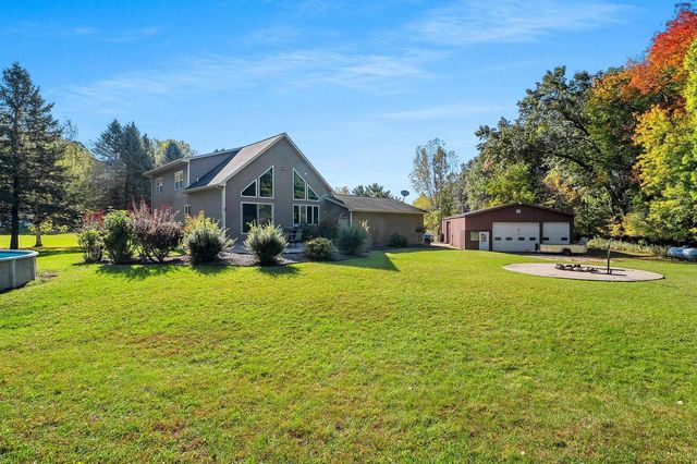 2277 J EDWARD COURT, Suamico, WI 54313