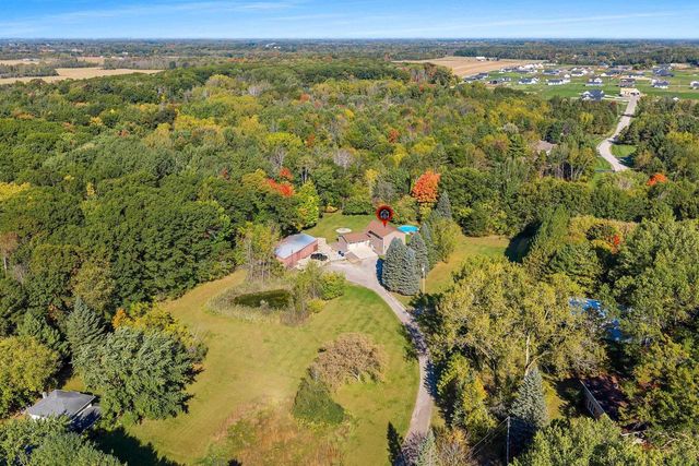 2277 J EDWARD COURT, Suamico, WI 54313