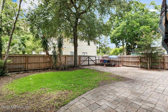 1902 N MARKET Street, Jacksonville, FL 32206