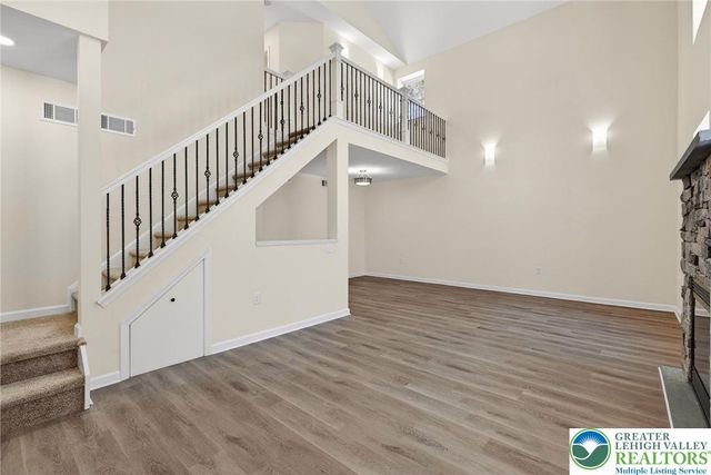 1073 Westside Drive, Newfoundland, PA 18445