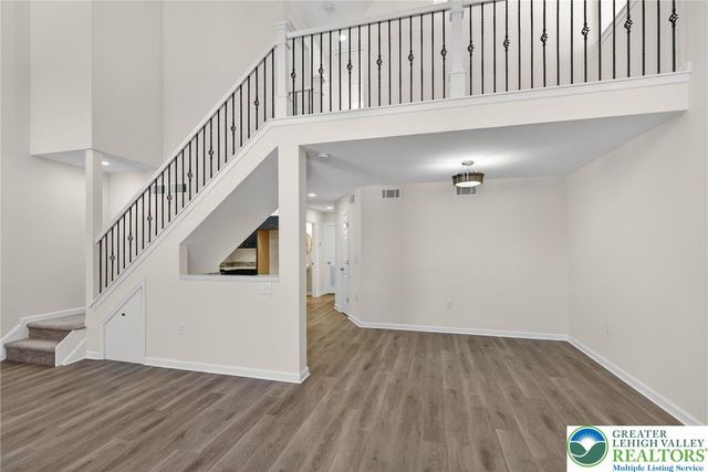 1073 Westside Drive, Newfoundland, PA 18445