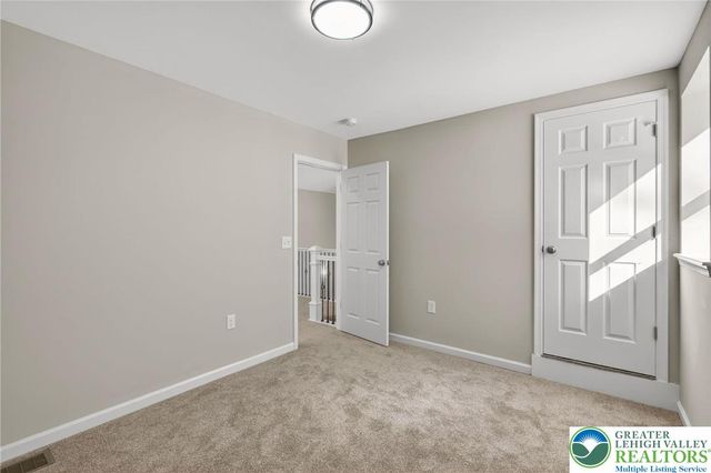 1073 Westside Drive, Newfoundland, PA 18445