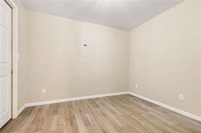 1127 Cardinal Drive, Liberty, MO 64068