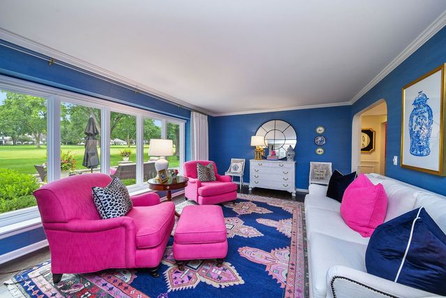 1010 Thunderbird Lane, Naperville, IL 60563