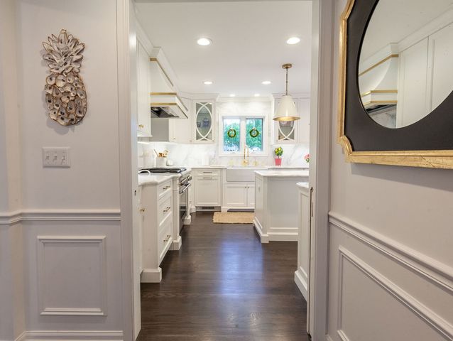 1010 Thunderbird Lane, Naperville, IL 60563