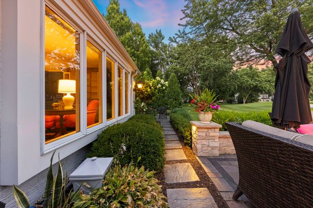 1010 Thunderbird Lane, Naperville, IL 60563