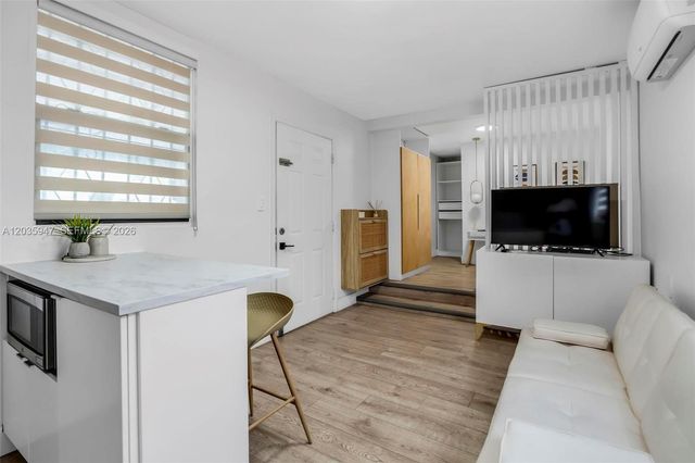 2300 NW 9th Street, Miami, FL 33125