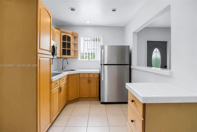 2300 NW 9th Street, Miami, FL 33125