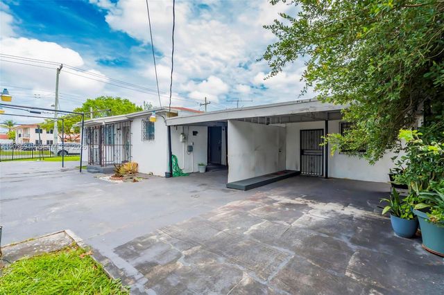 2300 NW 9th Street, Miami, FL 33125