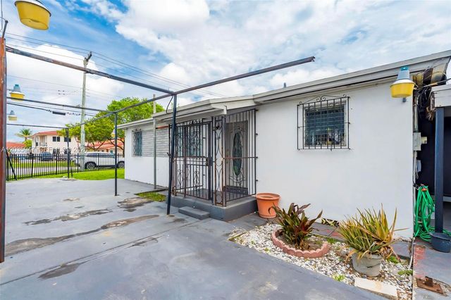 2300 NW 9th Street, Miami, FL 33125