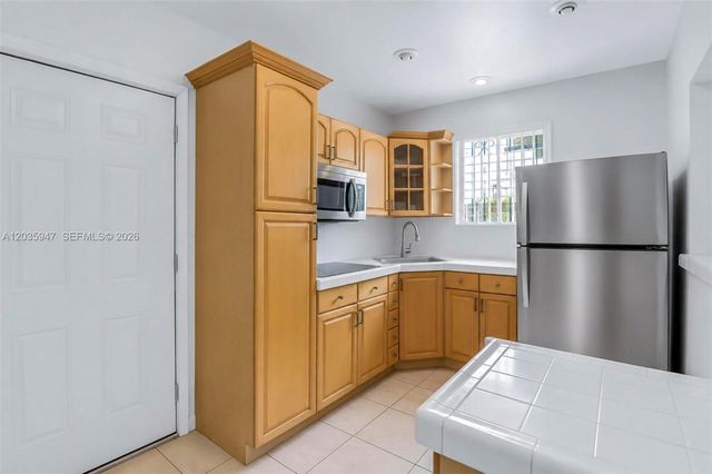 2300 NW 9th Street, Miami, FL 33125