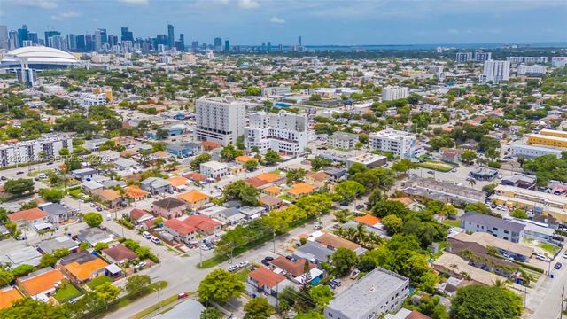 2300 NW 9th Street, Miami, FL 33125