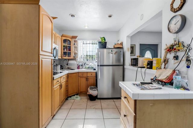 2300 NW 9th Street, Miami, FL 33125