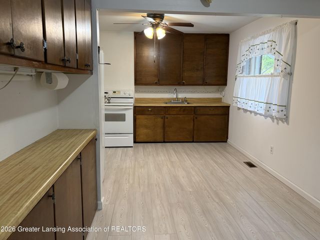 6054 Daft Street, Lansing, MI 48911